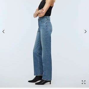 EUC / NWOT The Petite 90s Straight Jean in Rondell Wash: Crease Edition